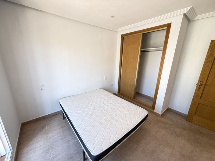 Image No.10-2 Bed Townhouse for sale