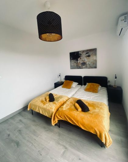 Image No.12-3 Bed Townhouse for sale