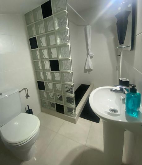 Image No.19-3 Bed Townhouse for sale