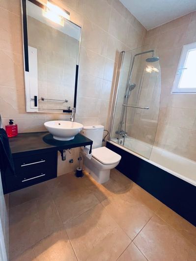 Image No.20-3 Bed Townhouse for sale