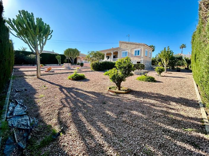 Image No.13-3 Bed Villa for sale