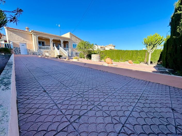 Image No.18-3 Bed Villa for sale