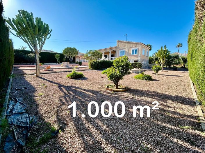 Image No.2-3 Bed Villa for sale