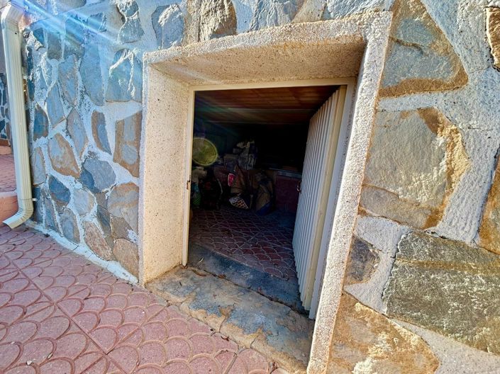 Image No.42-3 Bed Villa for sale