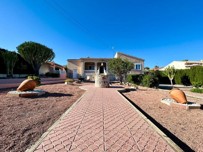 Image No.9-3 Bed Villa for sale