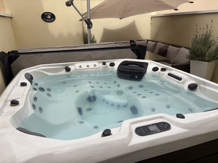 Image No.31-3 Bed Townhouse for sale