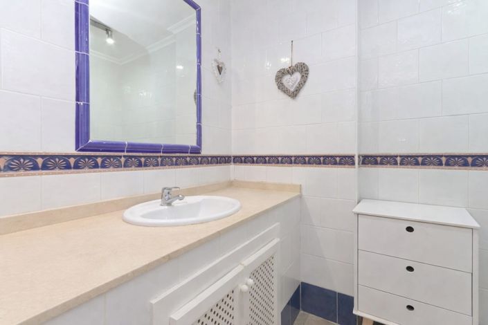 Image No.18-2 Bed Apartment for sale