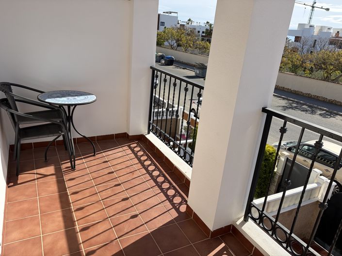 Image No.17-2 Bed Townhouse for sale