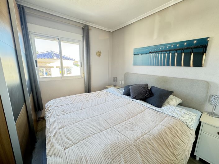 Image No.17-4 Bed Property for sale