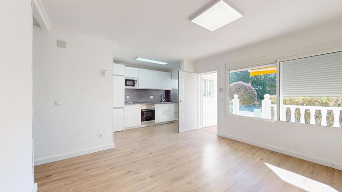 Image No.11-2 Bed Apartment for sale