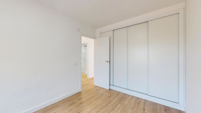 Image No.26-2 Bed Apartment for sale