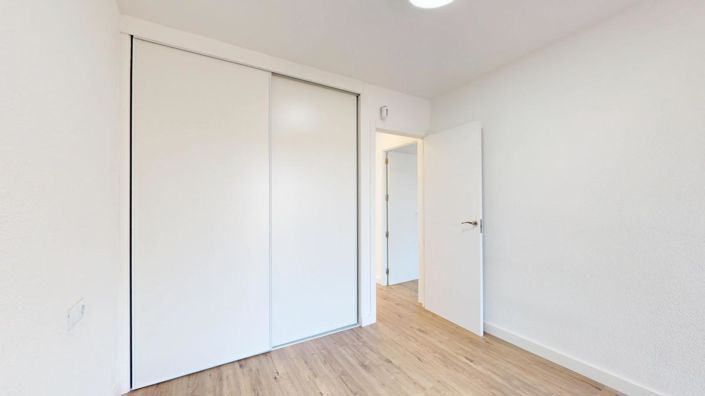 Image No.32-2 Bed Apartment for sale