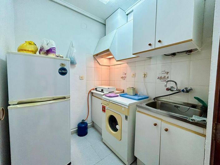 Image No.31-1 Bed Property for sale