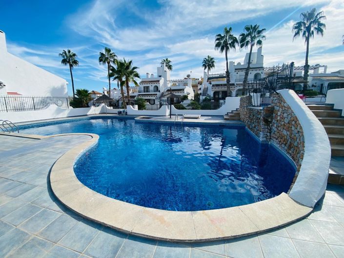 Image No.27-3 Bed Townhouse for sale