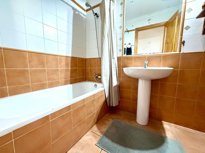 Image No.9-2 Bed Bungalow for sale