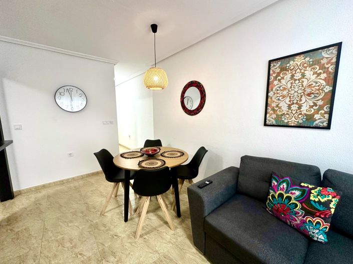 Image No.3-Appartement de 2 chambres à vendre à Torrevieja