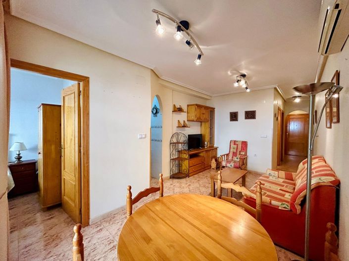 Image No.3-Appartement de 2 chambres à vendre à Torrevieja