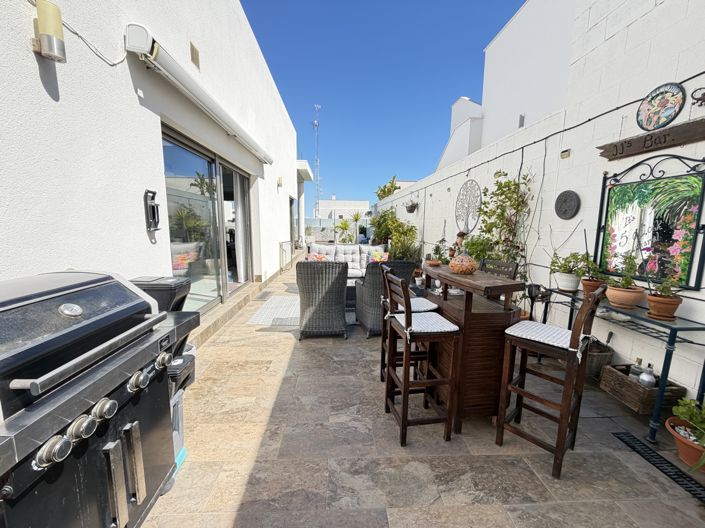 Image No.25-3 Bed Villa for sale