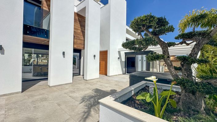 Image No.30-4 Bed Villa for sale