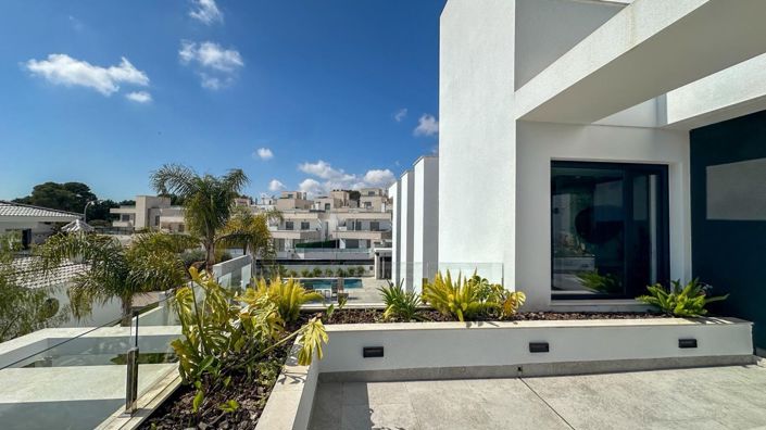 Image No.31-4 Bed Villa for sale