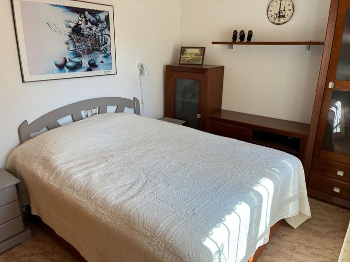 Image No.48-3 Bed Property for sale
