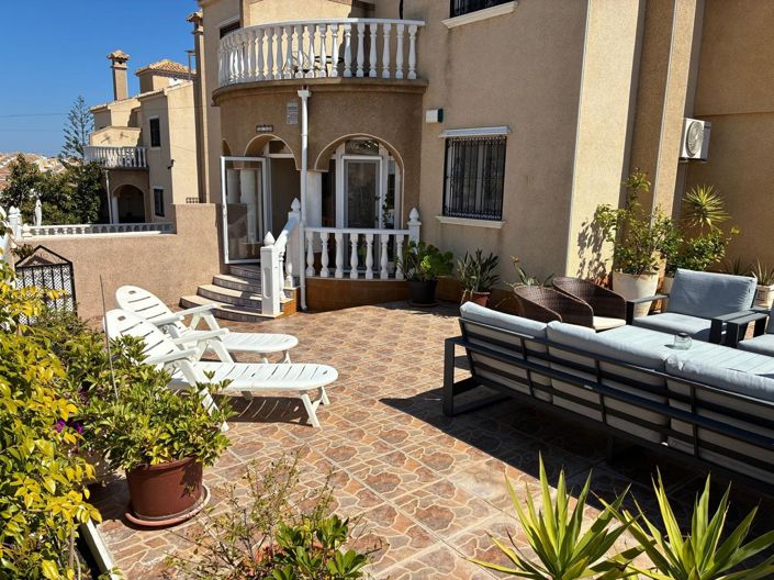 Image No.5-3 Bed Property for sale