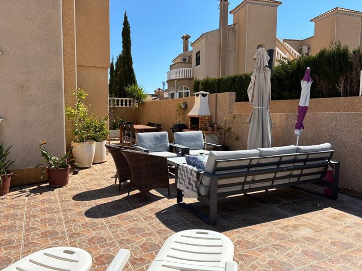 Image No.8-3 Bed Property for sale