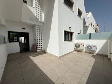 whatsapp-image-2026-04-11-at-102421-3