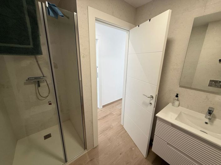 Image No.17-2 Bed Apartment for sale