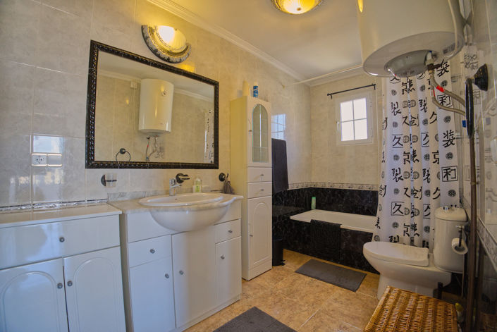 Image No.29-3 Bed Villa for sale