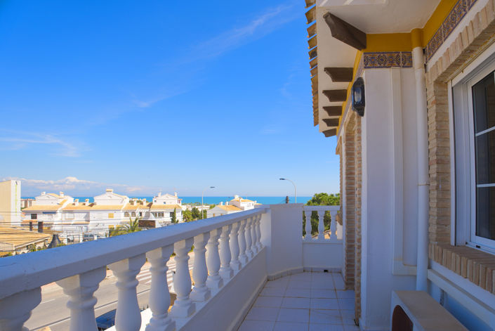 Image No.32-3 Bed Villa for sale