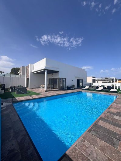 Image No.30-5 Bed Villa for sale