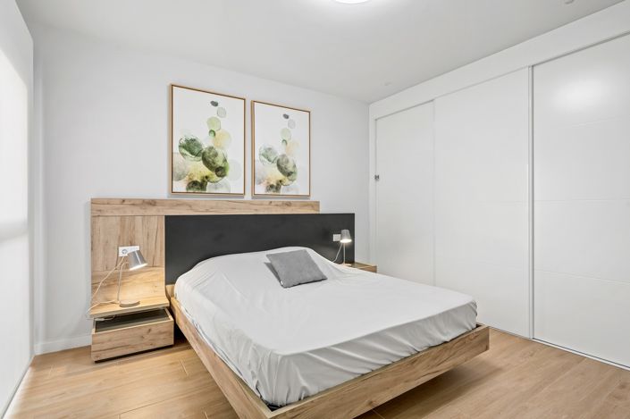 Image No.17-2 Bed Apartment for sale