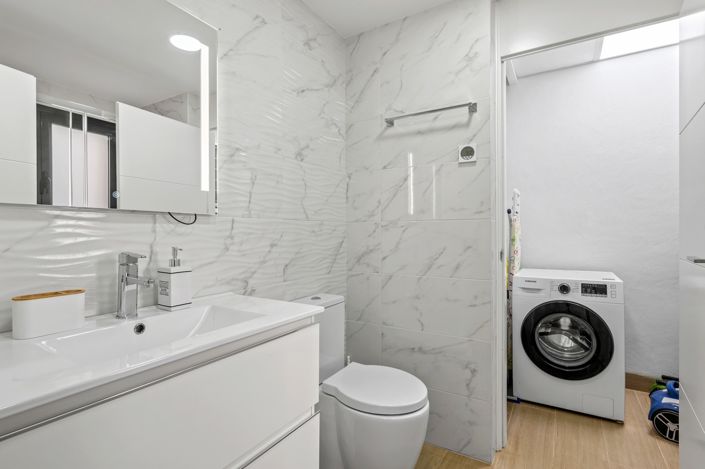 Image No.21-2 Bed Apartment for sale