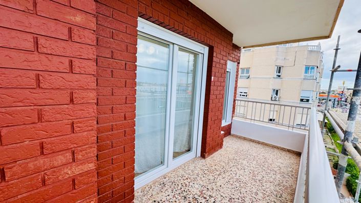 Image No.20-2 Bed Apartment for sale