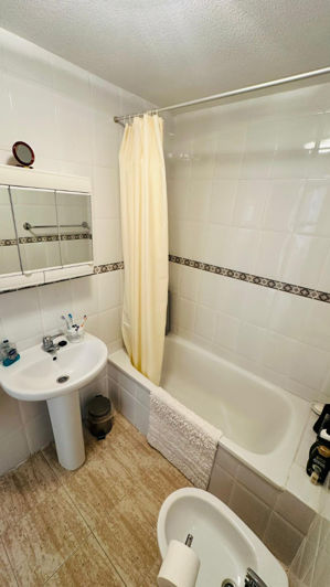 Image No.32-2 Bed Apartment for sale