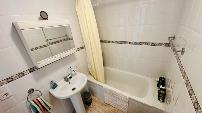 Image No.33-2 Bed Apartment for sale