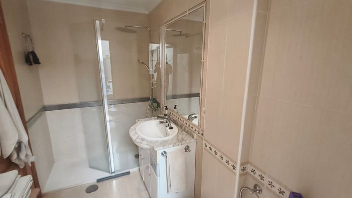 Image No.13-2 Bed Apartment for sale