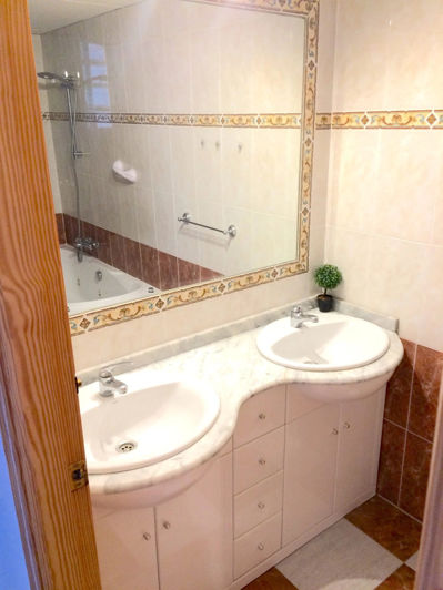 Image No.9-3 Bed Townhouse for sale