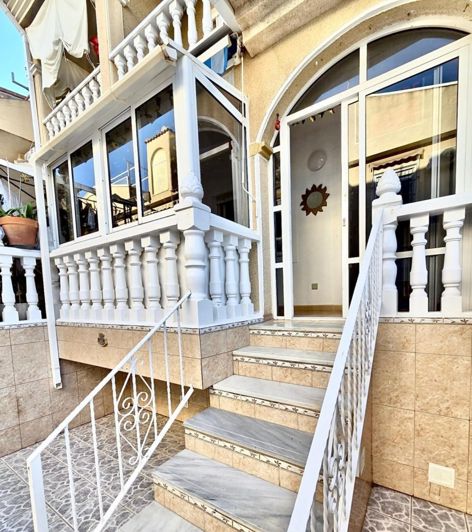 Image No.18-3 Bed Townhouse for sale