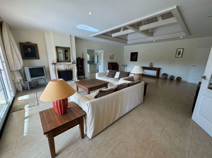 Image No.11-4 Bed Villa for sale