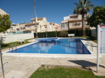 6873-semi-detached-villa-for-sale-in-playa-fl