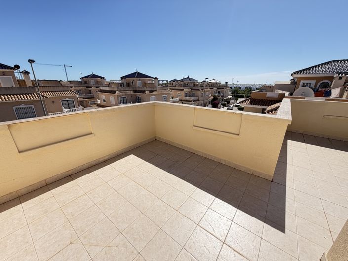 Image No.21-3 Bed Property for sale