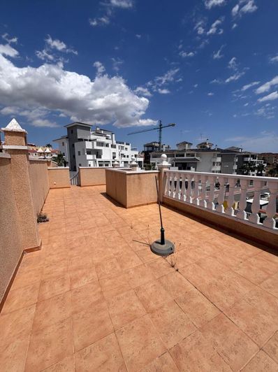 Image No.21-3 Bed Townhouse for sale