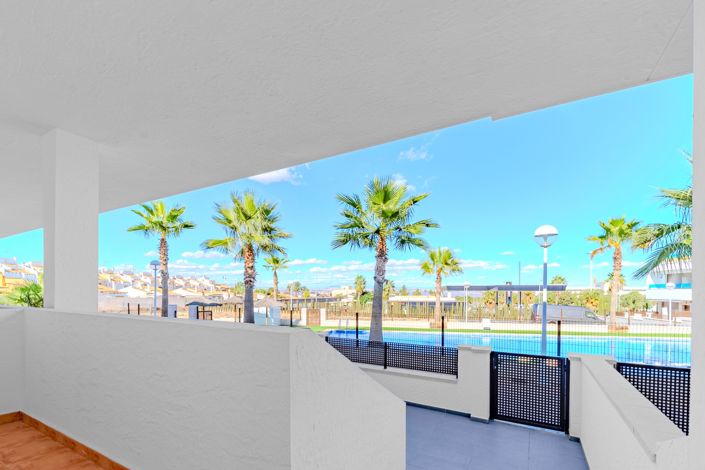 Image No.21-3 Bed Townhouse for sale