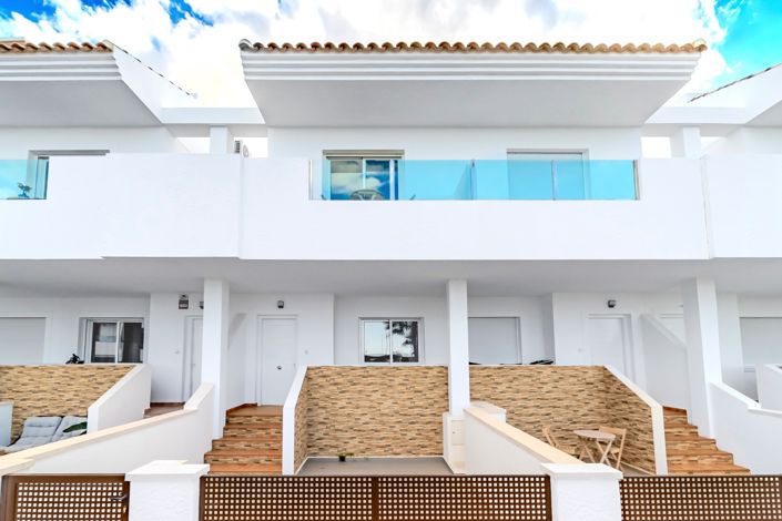 Image No.22-3 Bed Townhouse for sale