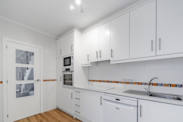 Image No.8-3 Bed Townhouse for sale