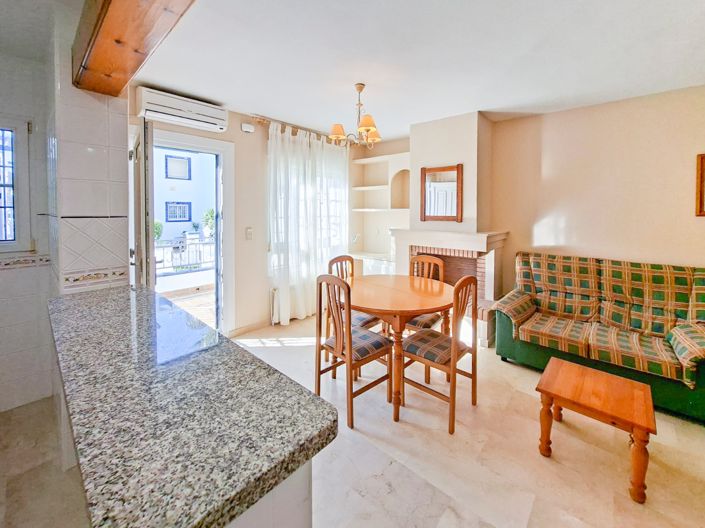 Image No.6-2 Bed Townhouse for sale