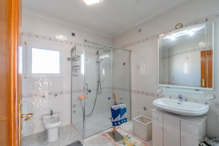 Image No.31-3 Bed Villa for sale
