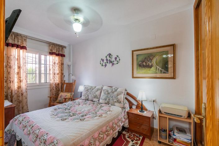 Image No.9-3 Bed Townhouse for sale
